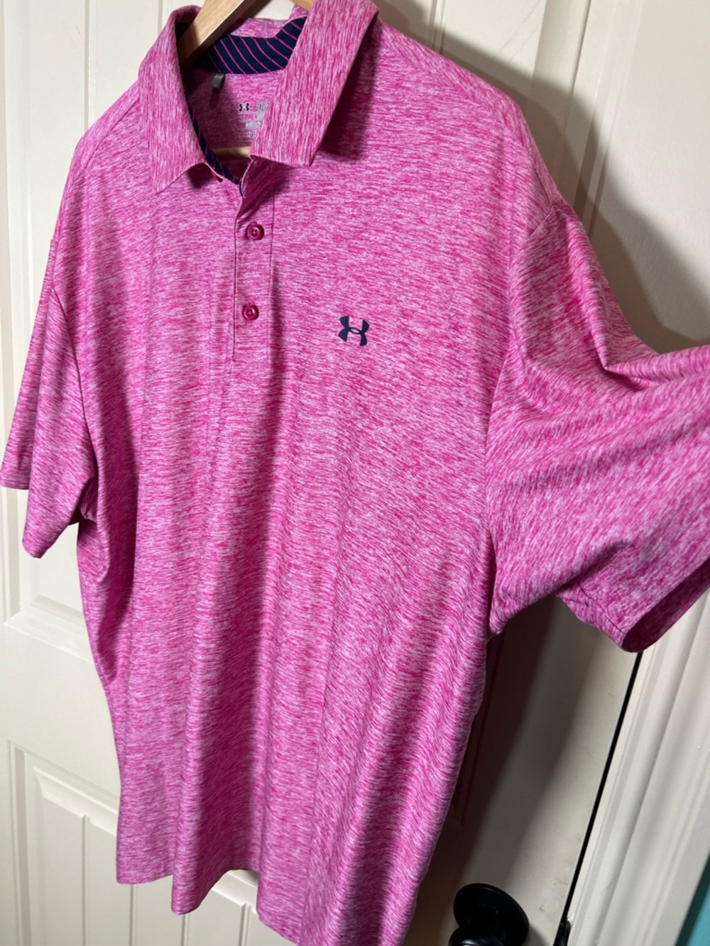 Under Armour Men’s Heatgear LooseFit Pink Polo Shirt Short Sleeve Golf 2XL - Picture 4 of 8